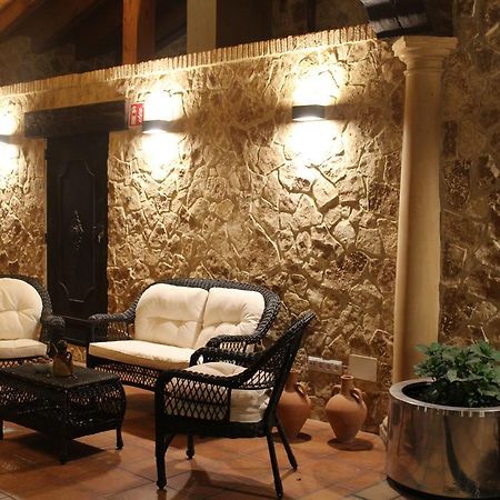 Apartamentos Los Rosales De Isabel Corral de Ayllon Екстер'єр фото