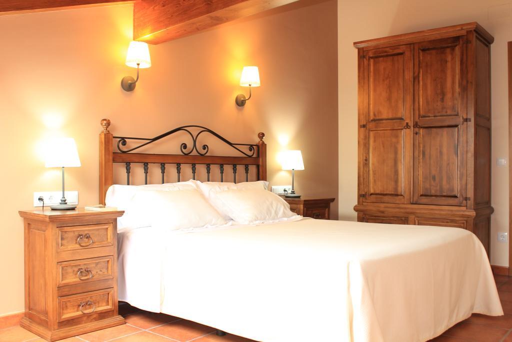 Apartamentos Los Rosales De Isabel Corral de Ayllon Екстер'єр фото